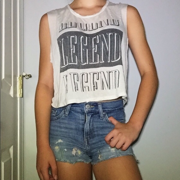 graphic crop top (sleeveless) - Picture 2 of 2